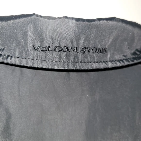 2FOR$40 Volcom windbreaker - Picture 4 of 6